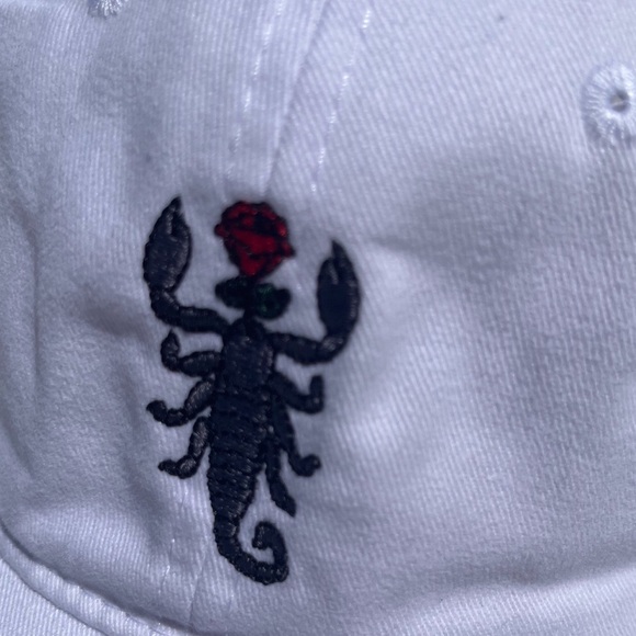 Scorpion rose embroidered all white strap back hat - Picture 7 of 7